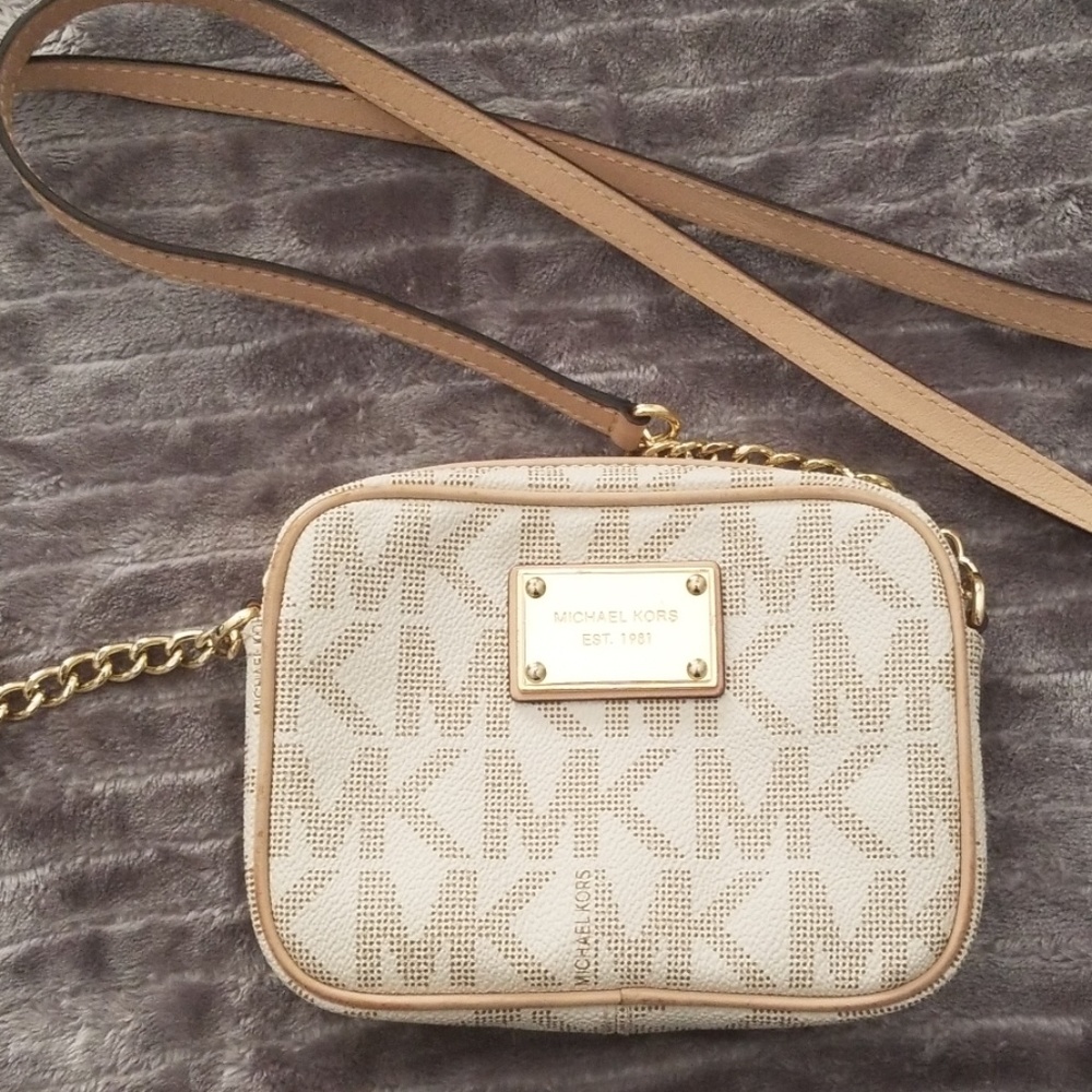 Michael Kors purse